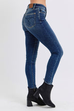 Load image into Gallery viewer, Judy Blue Full Size Mid-Rise Waist Skinny Jeans with Pockets
