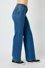 Load image into Gallery viewer, Judy Blue Full Size High Rise Straight Jeans
