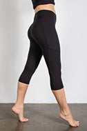 Rae Mode Capri Length Yoga Leggings With Pockets