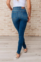 Load image into Gallery viewer, Judy Blue Daphne High Rise Skinny Jeans
