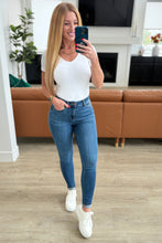 Load image into Gallery viewer, Judy Blue Daphne High Rise Skinny Jeans
