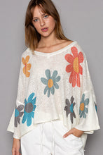 Load image into Gallery viewer, POL Retro Style Oversized Top with Flower Print
