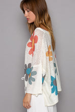 Load image into Gallery viewer, POL Retro Style Oversized Top with Flower Print
