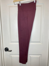 Load image into Gallery viewer, Rae Mode Burgundy Seamless Leggings with High Waist and Pockets - Curvy
