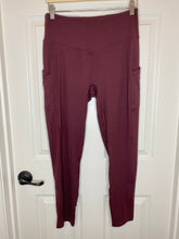 Load image into Gallery viewer, Rae Mode Burgundy Seamless Leggings with High Waist and Pockets - Curvy
