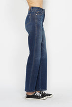 Load image into Gallery viewer, Judy Blue Full Size High Waist Tummy Control Jeans
