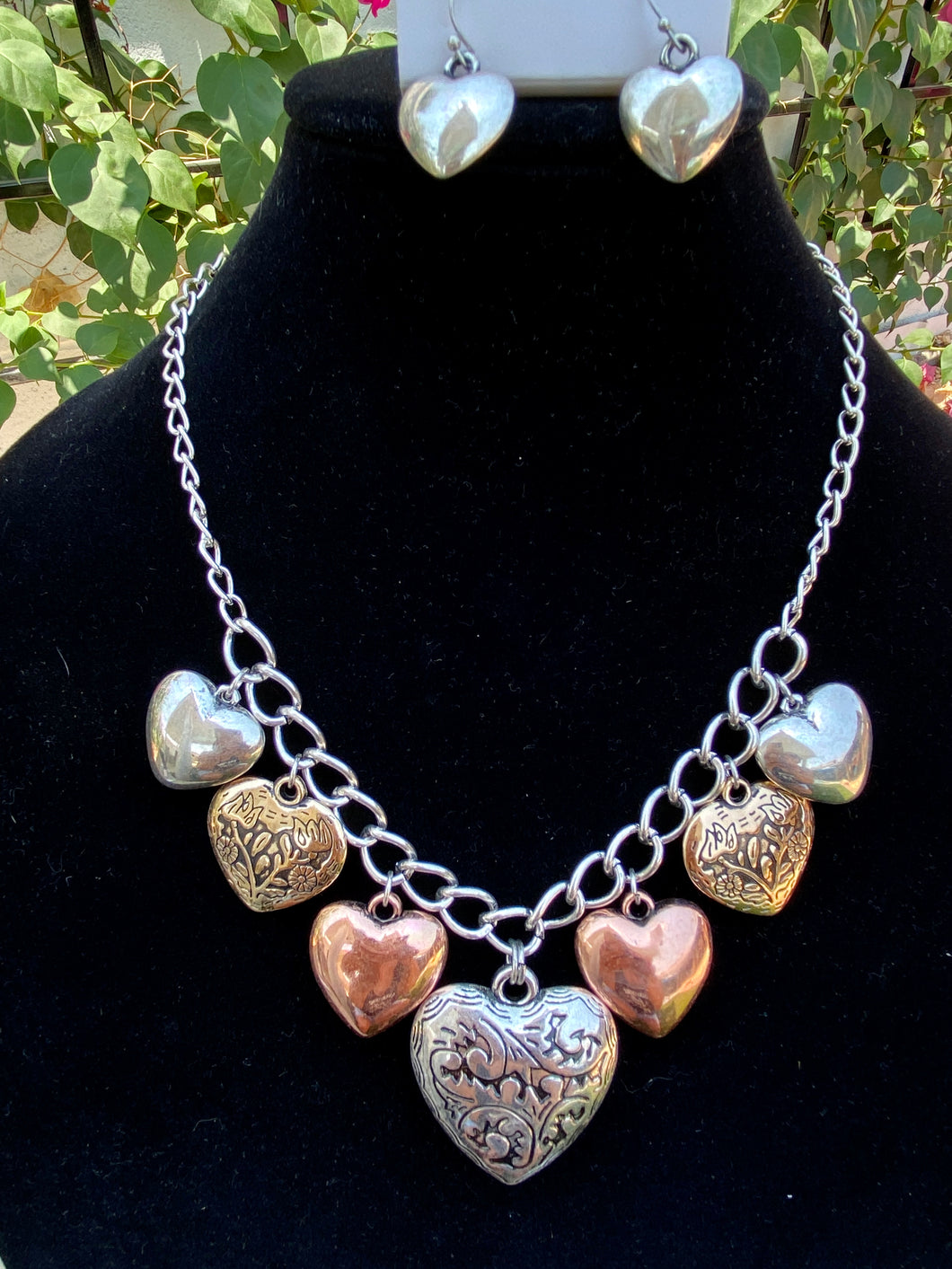 Puff Hearts Necklace Set