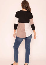 Load image into Gallery viewer, Color Block Tunic Top- Curvy
